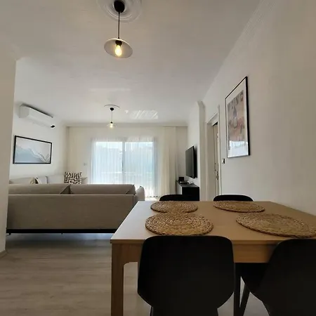 Brand New 2 Bedroom Modern Flat In Center 2 Apartment
