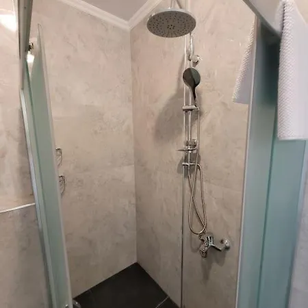 Brand New 2 Bedroom Modern Flat In Center 2