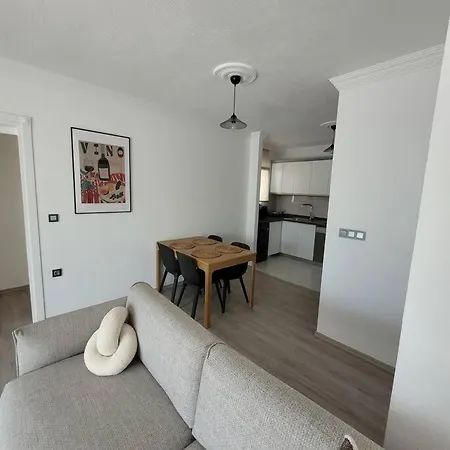Brand New 2 Bedroom Modern Flat In Center 2 Apartment *