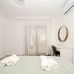 Apartamento Center 2 Bedroom Calm Modern Upstairs Flat - Yeni Dunya *