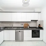 Center 2 Bedroom Calm Modern Upstairs Flat - Yeni Dunya Apartamento Bodrum