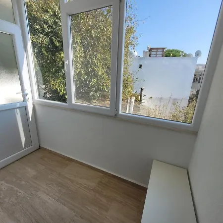 Apartmán Center 2 Bedroom Calm Modern Upstairs Flat - Yeni Dunya Bodrum