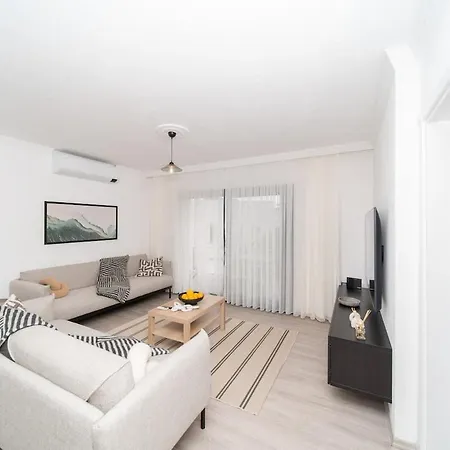 Apartmán Center 2 Bedroom Calm Modern Upstairs Flat - Yeni Dunya