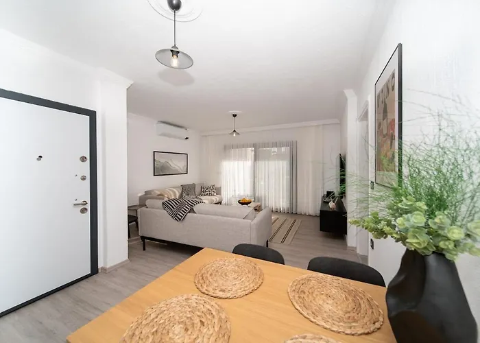 Apartmán Center 2 Bedroom Calm Modern Upstairs Flat - Yeni Dunya Bodrum