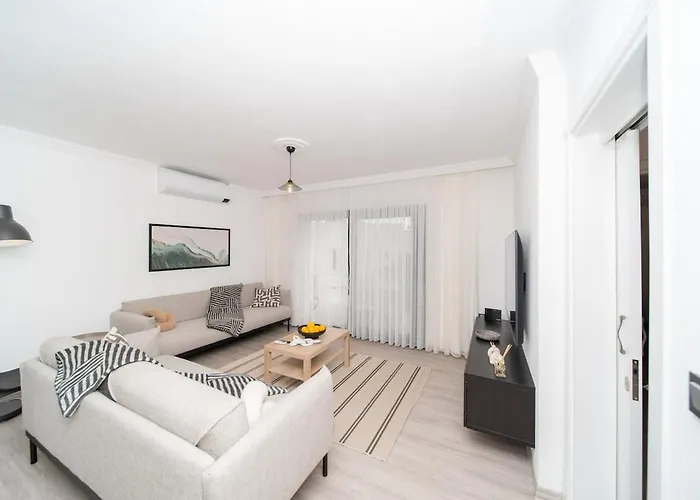 Apartmán Center 2 Bedroom Calm Modern Upstairs Flat - Yeni Dunya