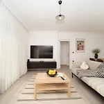 Apartamento Center 2 Bedroom Calm Modern Upstairs Flat - Yeni Dunya Bodrum