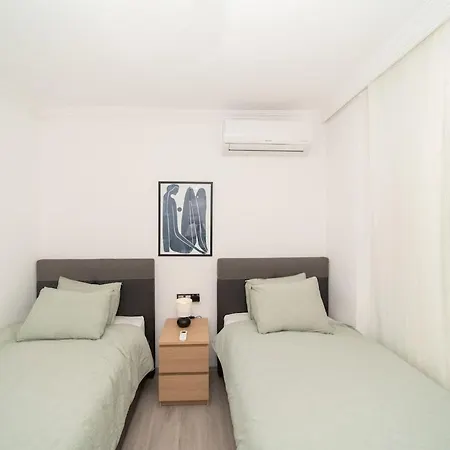 Center 2 Bedroom Calm Modern Upstairs Flat - Yeni Duenya Bodrum